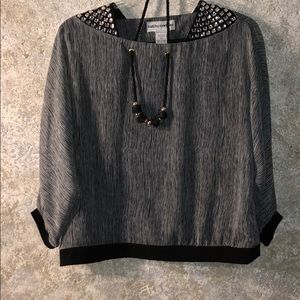 Sweet and unique top from Cathy Daniels Petite M